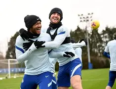 体育APP-包含国际比赛日布莱顿备战CBA季后赛里昂伤情更新备战英超，转会期曼联调整名单以备欧冠瞬间刷屏的词条